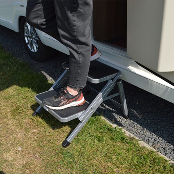 FOLDABLE STEEL DOUBLE STEP